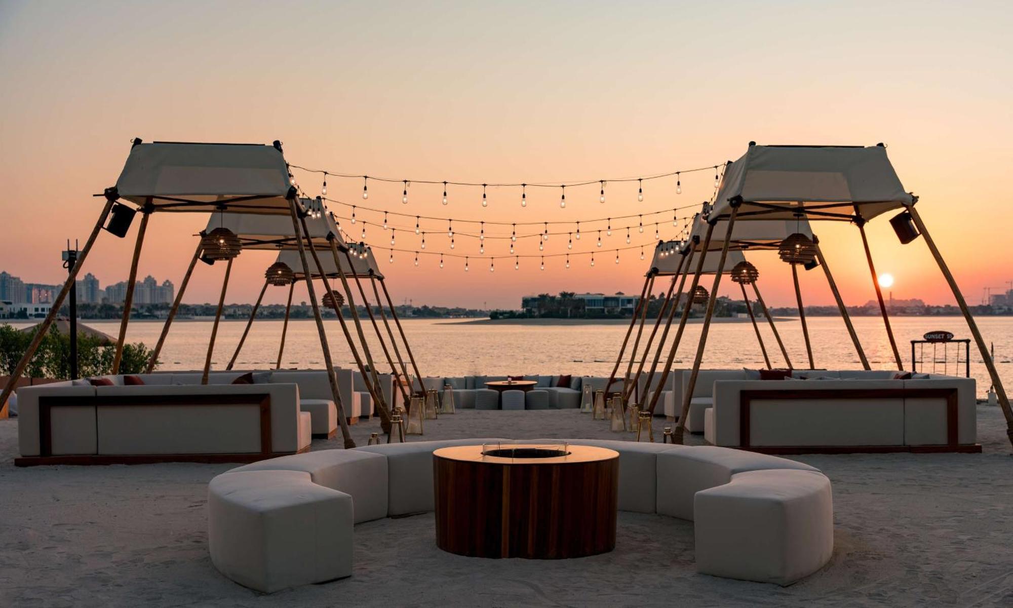 Waldorf Astoria Dubai Palm Jumeirah Exterior photo The View at The Pointe